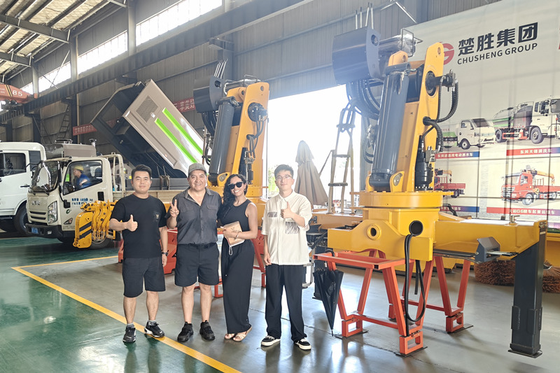 Howo 6x4 crane truck