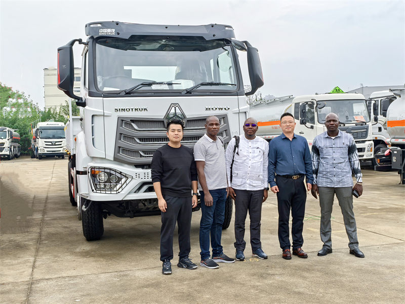 Howo heavy 6x4 fuel tank truck