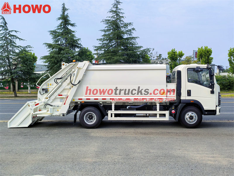 HOWO 4×2 back loader garbage truck
