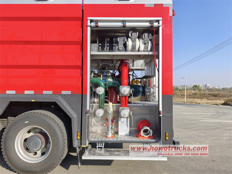 Fire fighting truck with rescue accessories